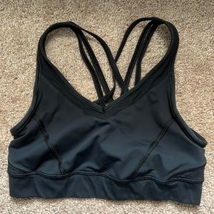 Lululemon sports bra size 6